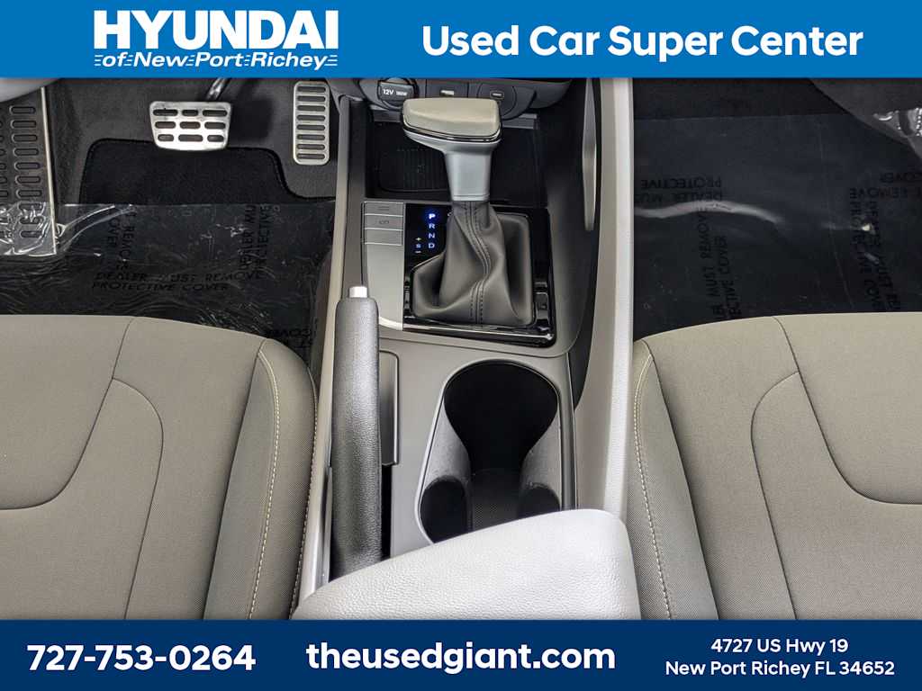 Thumbnail: 2025 Hyundai Elantra - 18