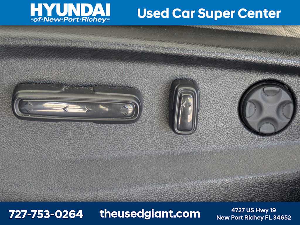 Thumbnail: 2019 Honda CR-V - 23