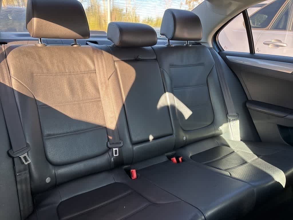 Thumbnail: 2017 Volkswagen Jetta - 11