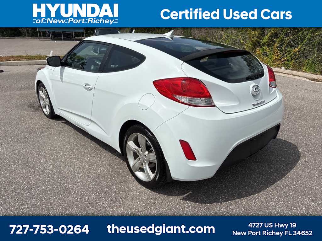 Thumbnail: 2015 Hyundai Veloster - 3