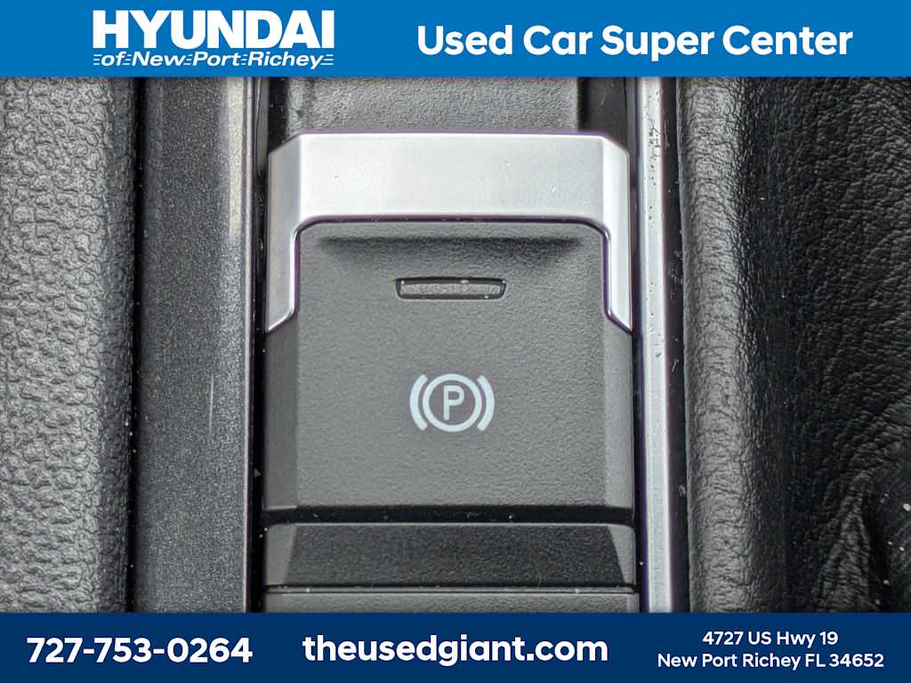 Thumbnail: 2023 Volkswagen Tiguan - 32