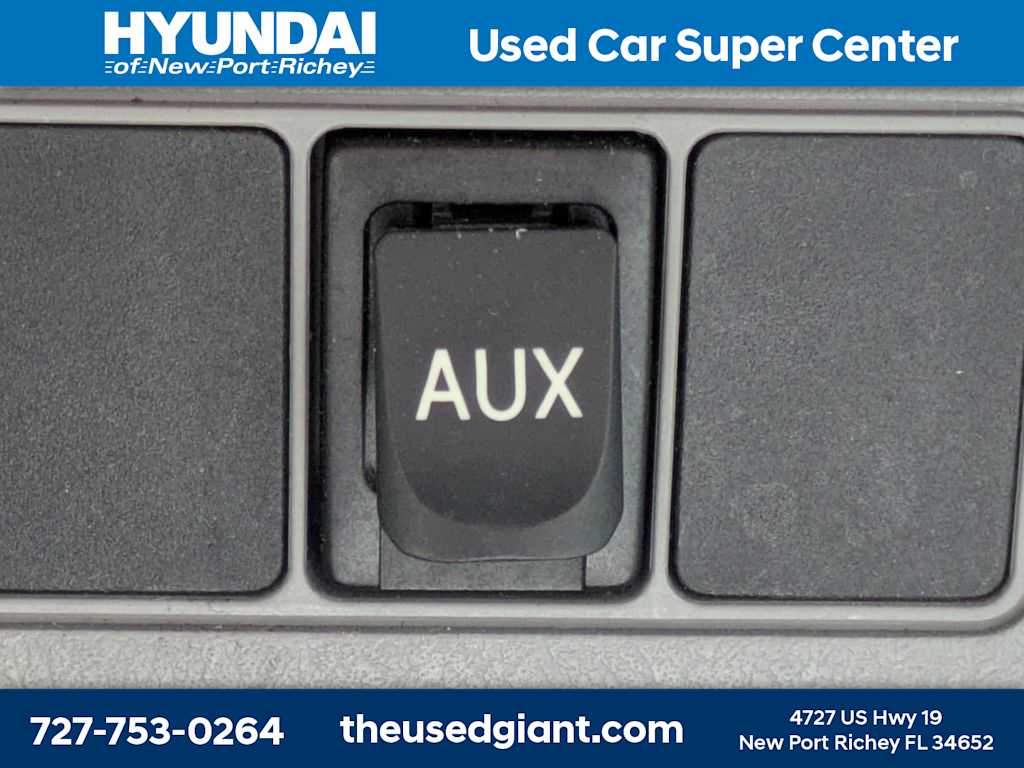 Thumbnail: 2012 Toyota Tacoma - 25