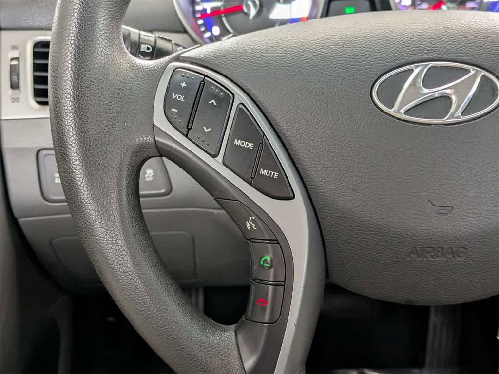 Thumbnail: 2016 Hyundai Elantra - 23