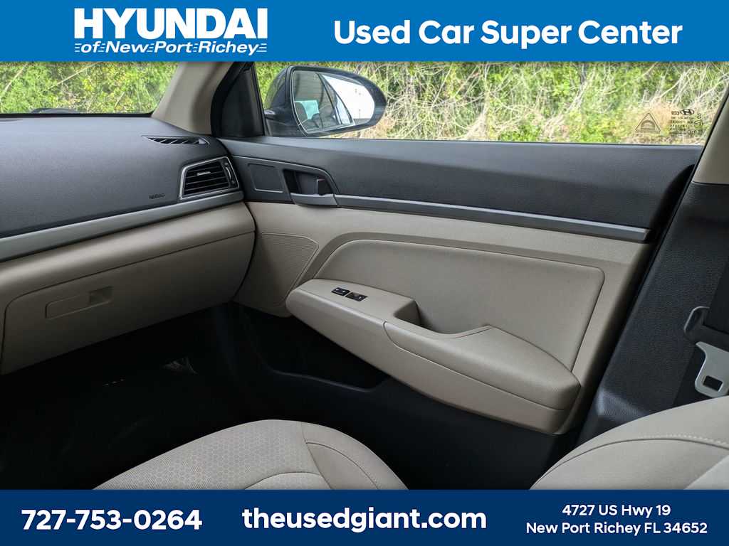 Thumbnail: 2018 Hyundai Elantra - 16