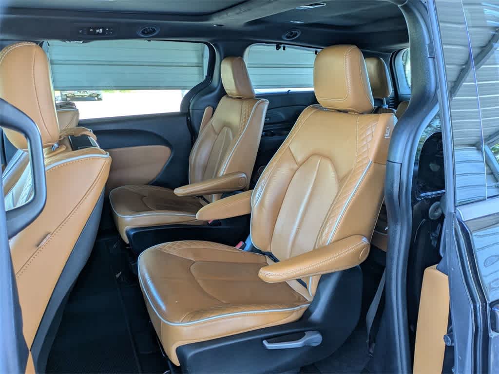 Thumbnail: 2022 Chrysler Pacifica - 20