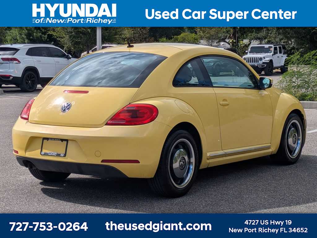 Thumbnail: 2012 Volkswagen Beetle - 5