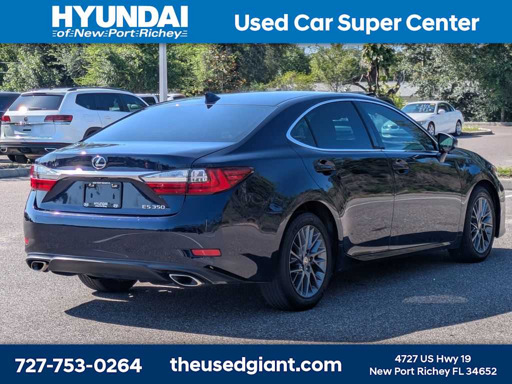 Thumbnail: 2018 Lexus ES - 5