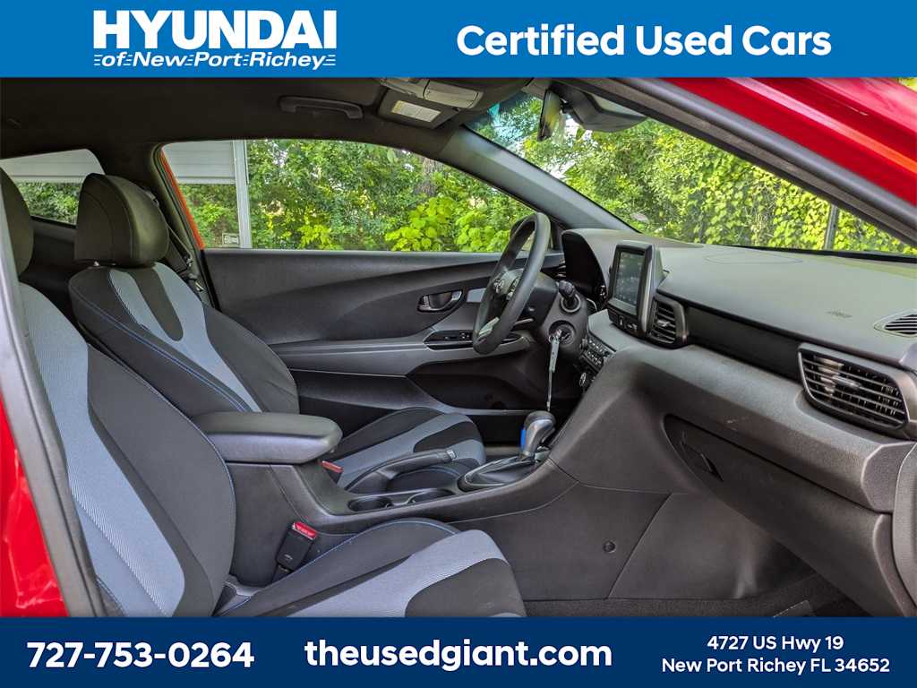 Thumbnail: 2019 Hyundai Veloster - 16