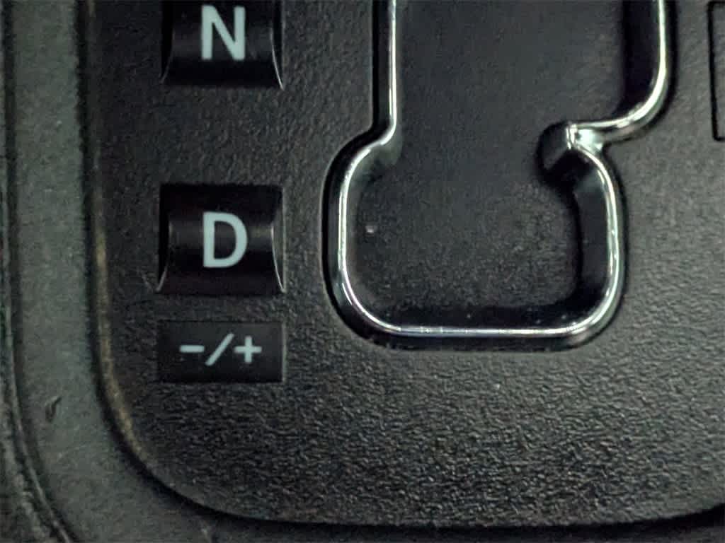 Thumbnail: 2017 Jeep Wrangler - 24