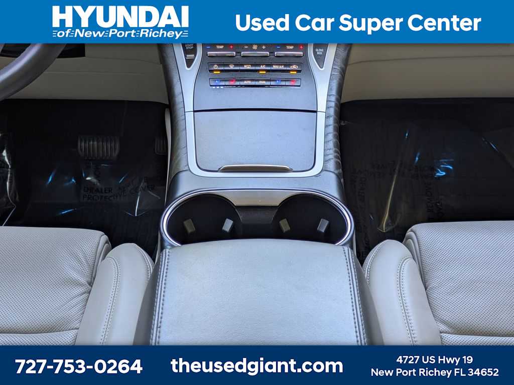 Thumbnail: 2020 Lincoln Nautilus - 22