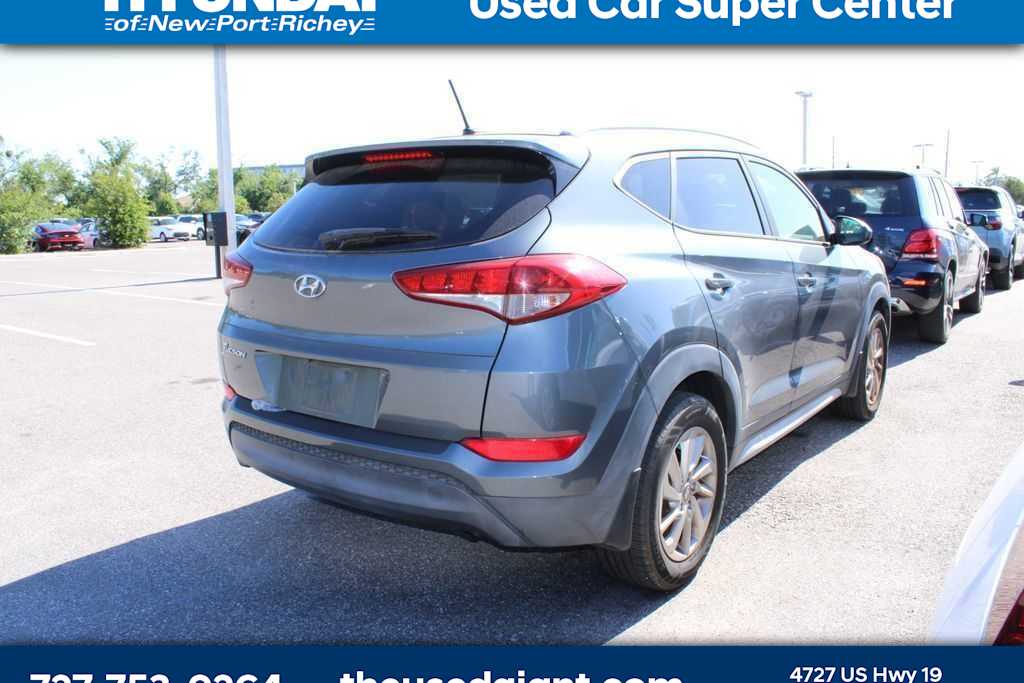 Thumbnail: 2017 Hyundai Tucson - 3