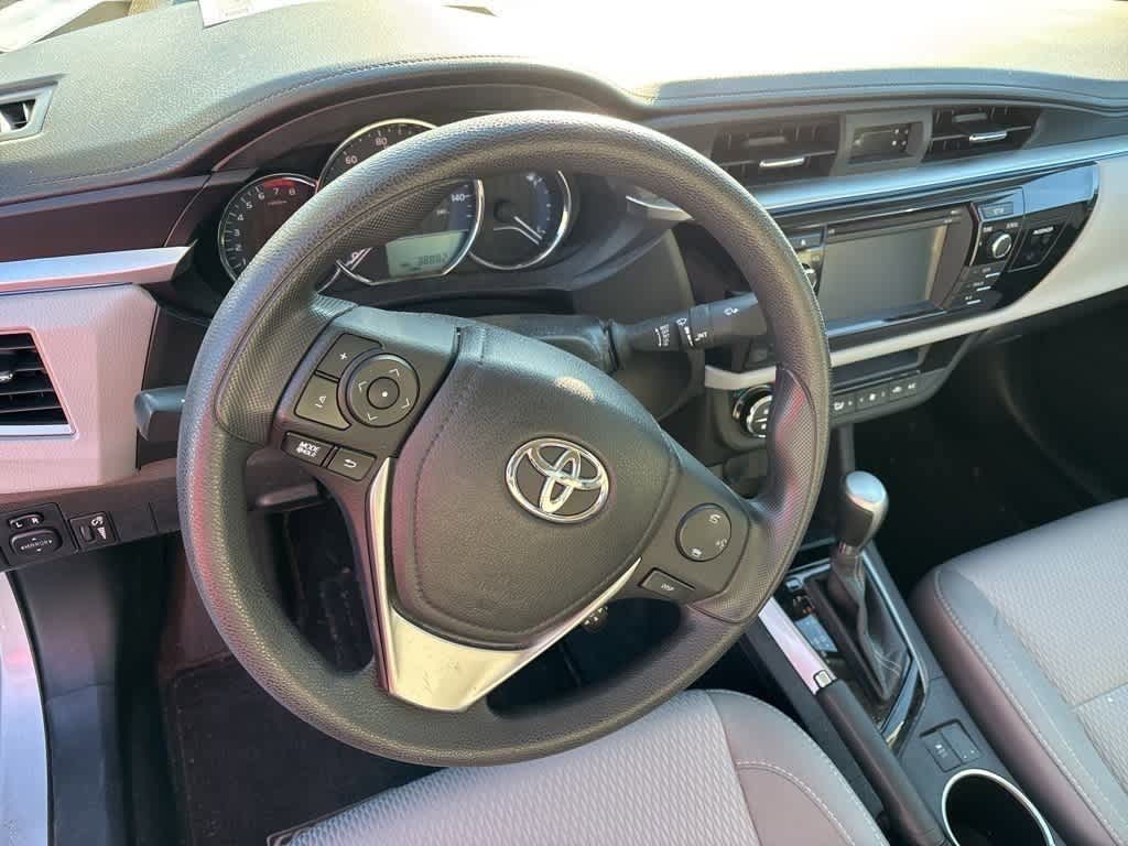 Thumbnail: 2015 Toyota Corolla - 11