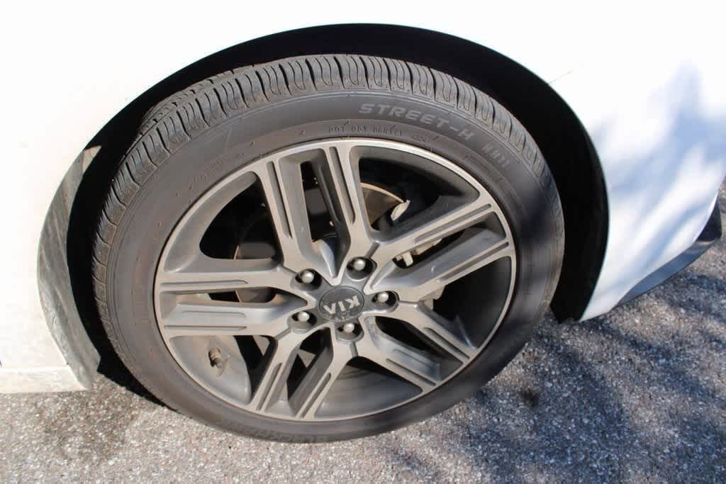 Thumbnail: 2019 Kia Forte - 6