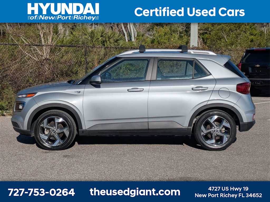 Thumbnail: 2023 Hyundai Venue - 2