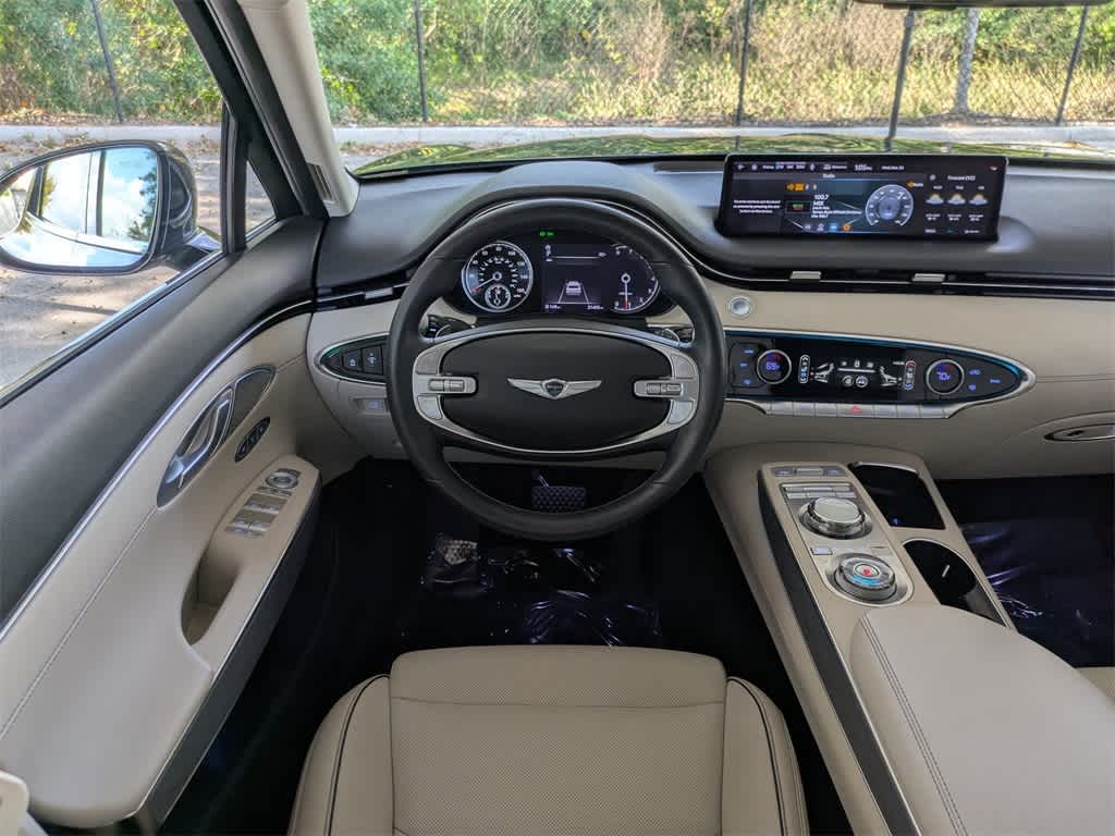 Thumbnail: 2022 Genesis GV70 - 21