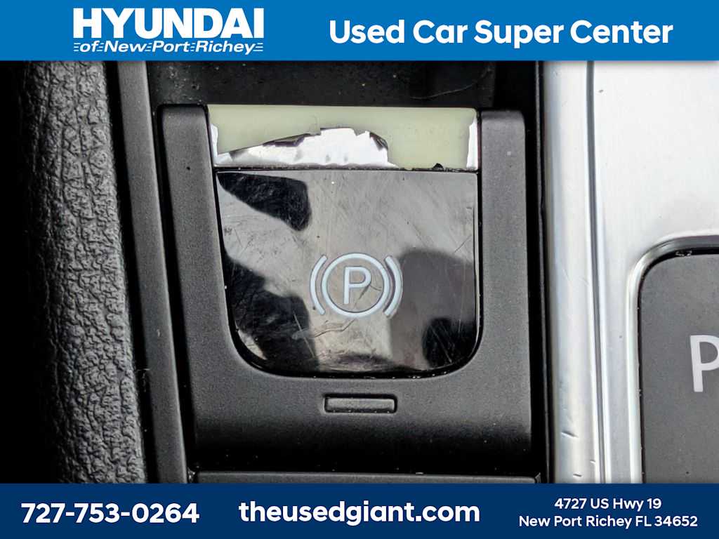 Thumbnail: 2013 Volkswagen CC - 27