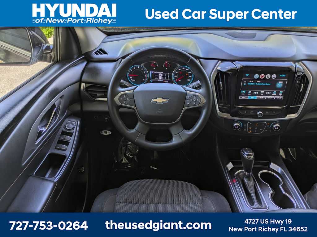 Thumbnail: 2018 Chevrolet Traverse - 23