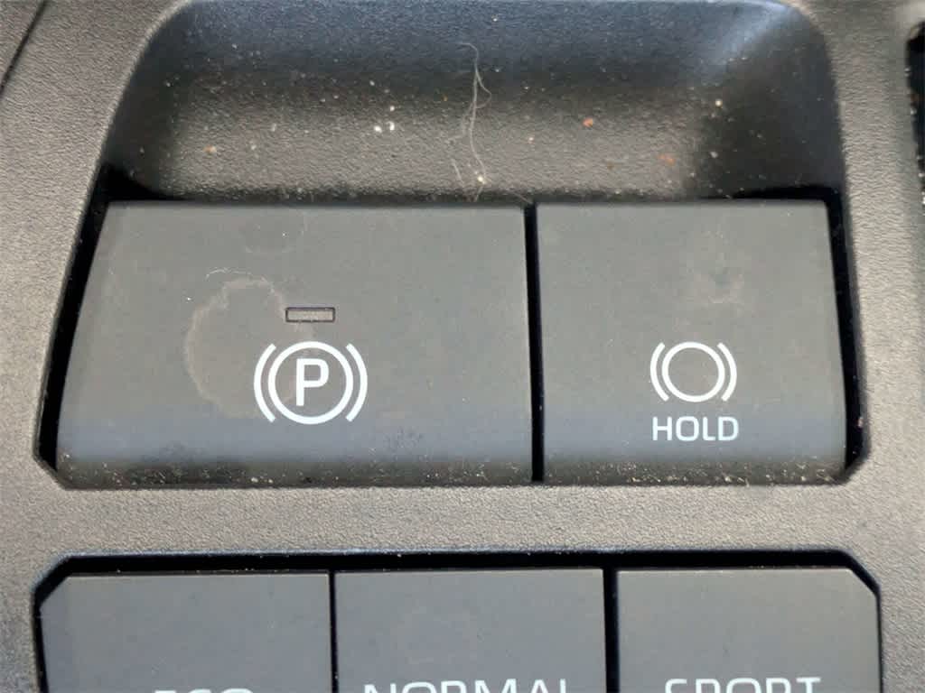 Thumbnail: 2022 Toyota RAV4 - 31