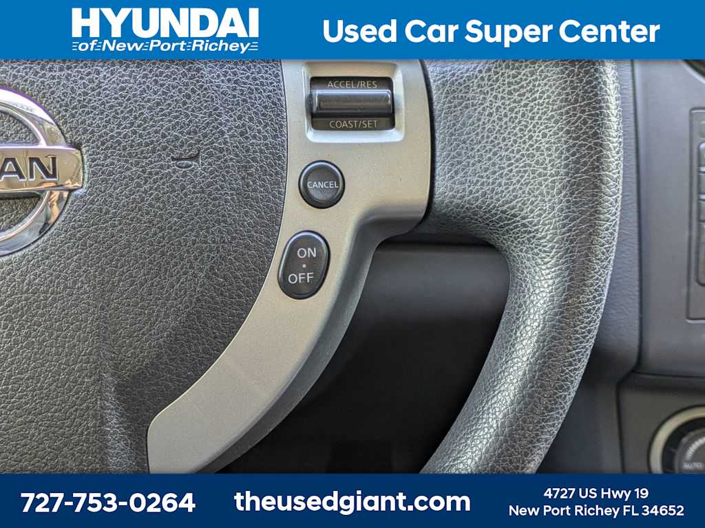 Thumbnail: 2013 Nissan Rogue - 32