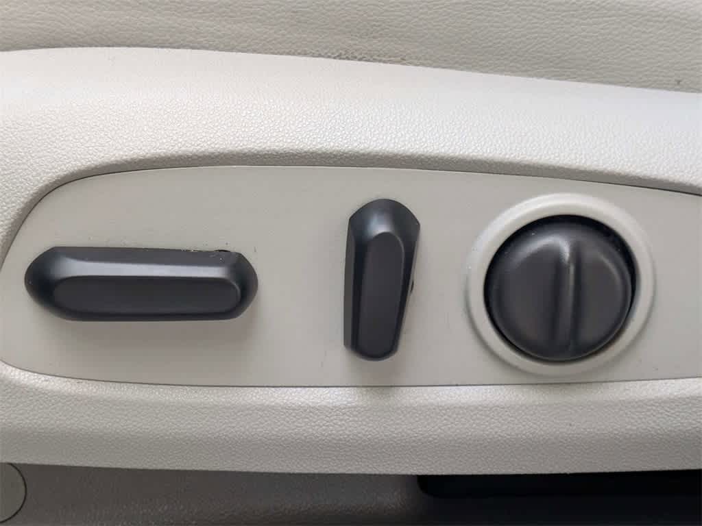 Thumbnail: 2022 GMC Acadia - 25