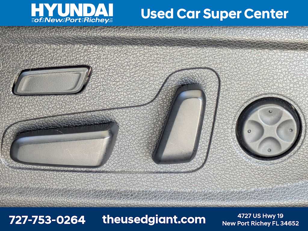 Thumbnail: 2022 Hyundai Palisade - 28