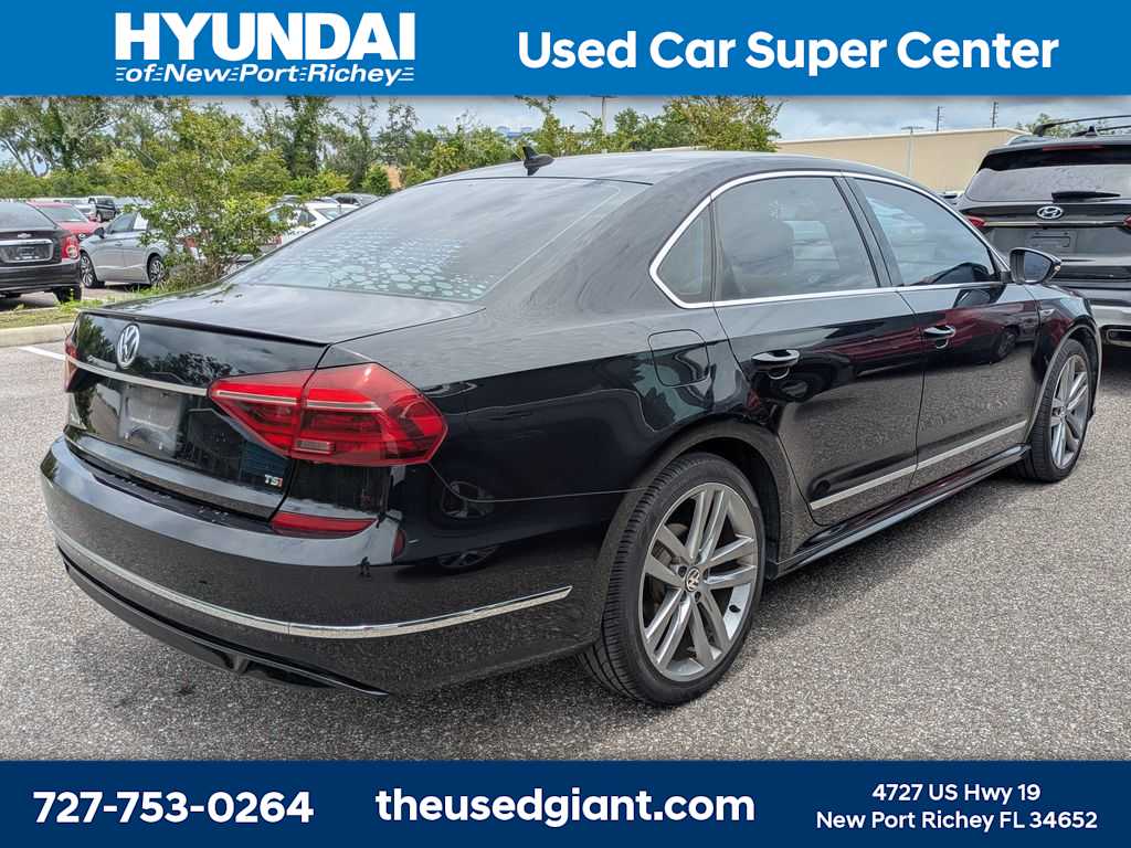 Thumbnail: 2017 Volkswagen Passat - 2