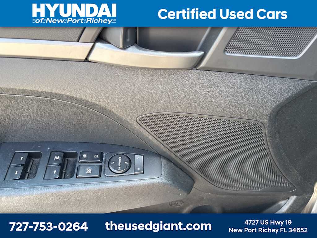 Thumbnail: 2018 Hyundai Elantra - 10