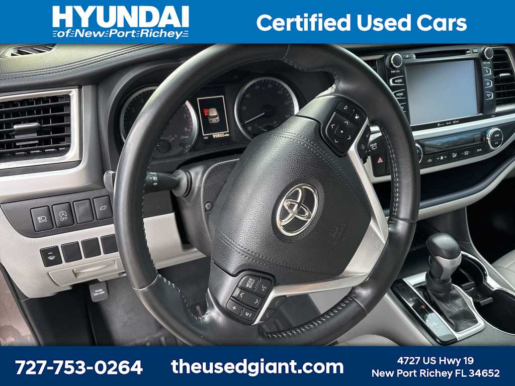Thumbnail: 2018 Toyota Highlander - 12