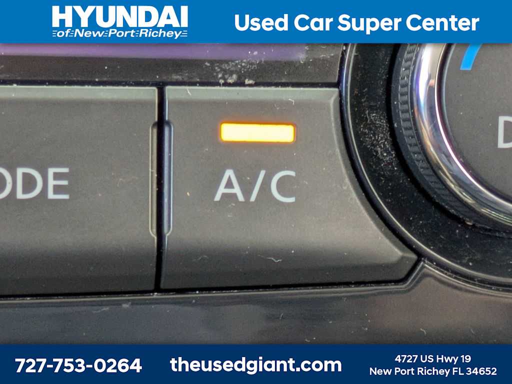 Thumbnail: 2013 Nissan Altima - 24