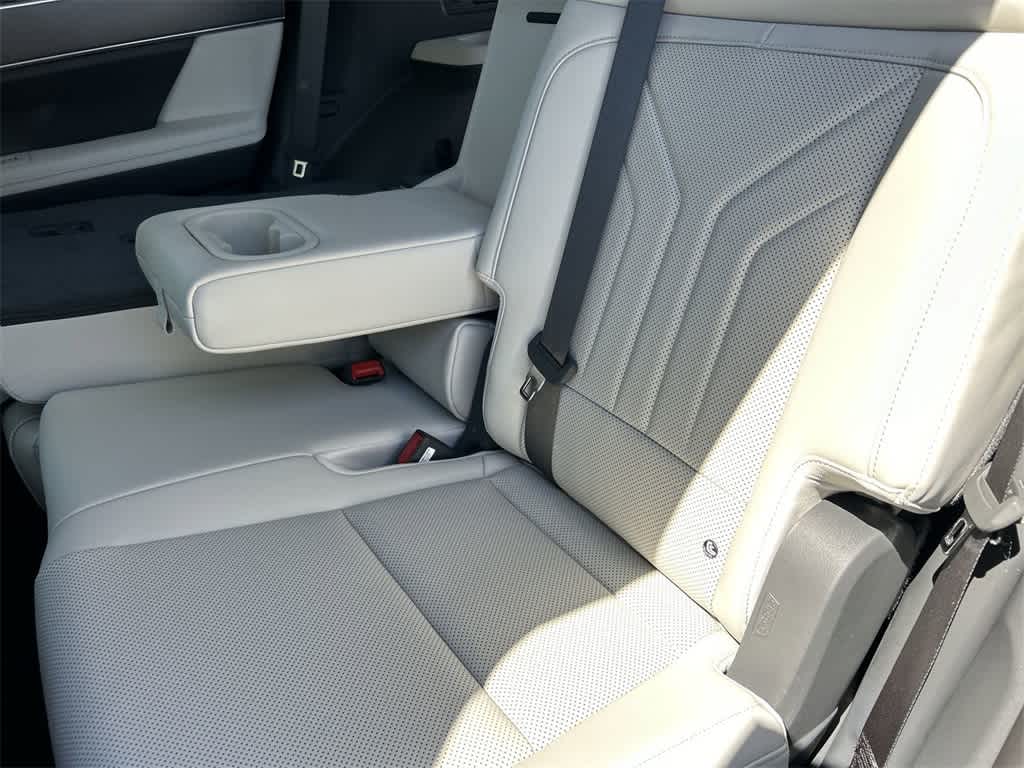 Thumbnail: 2025 Hyundai Santa Fe - 18