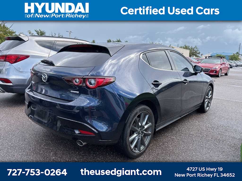 Thumbnail: 2022 Mazda Mazda3 - 3