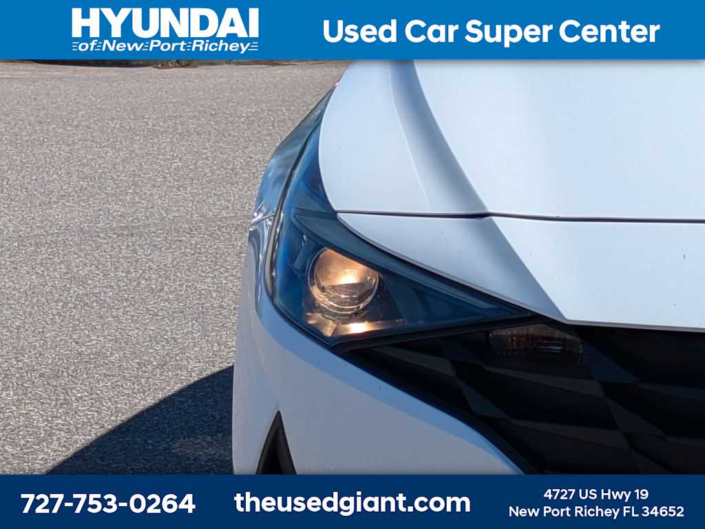 Thumbnail: 2023 Hyundai Elantra - 9