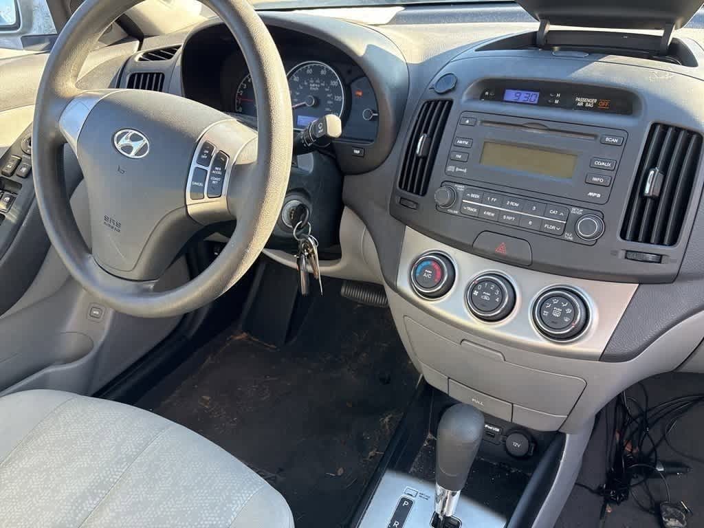 Thumbnail: 2010 Hyundai Elantra - 6