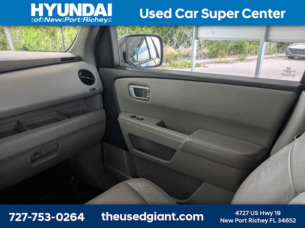 Thumbnail: 2013 Honda Pilot - 22
