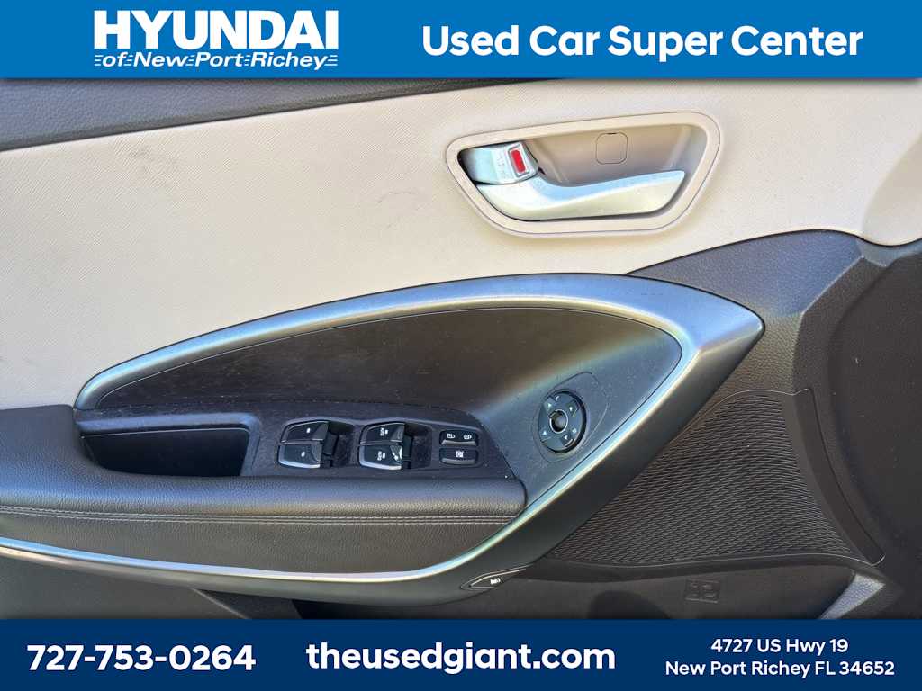 Thumbnail: 2017 Hyundai Santa Fe - 10