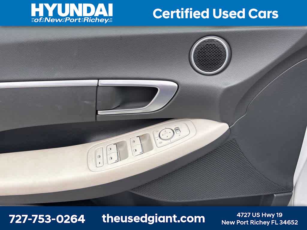 Thumbnail: 2023 Hyundai Sonata - 9