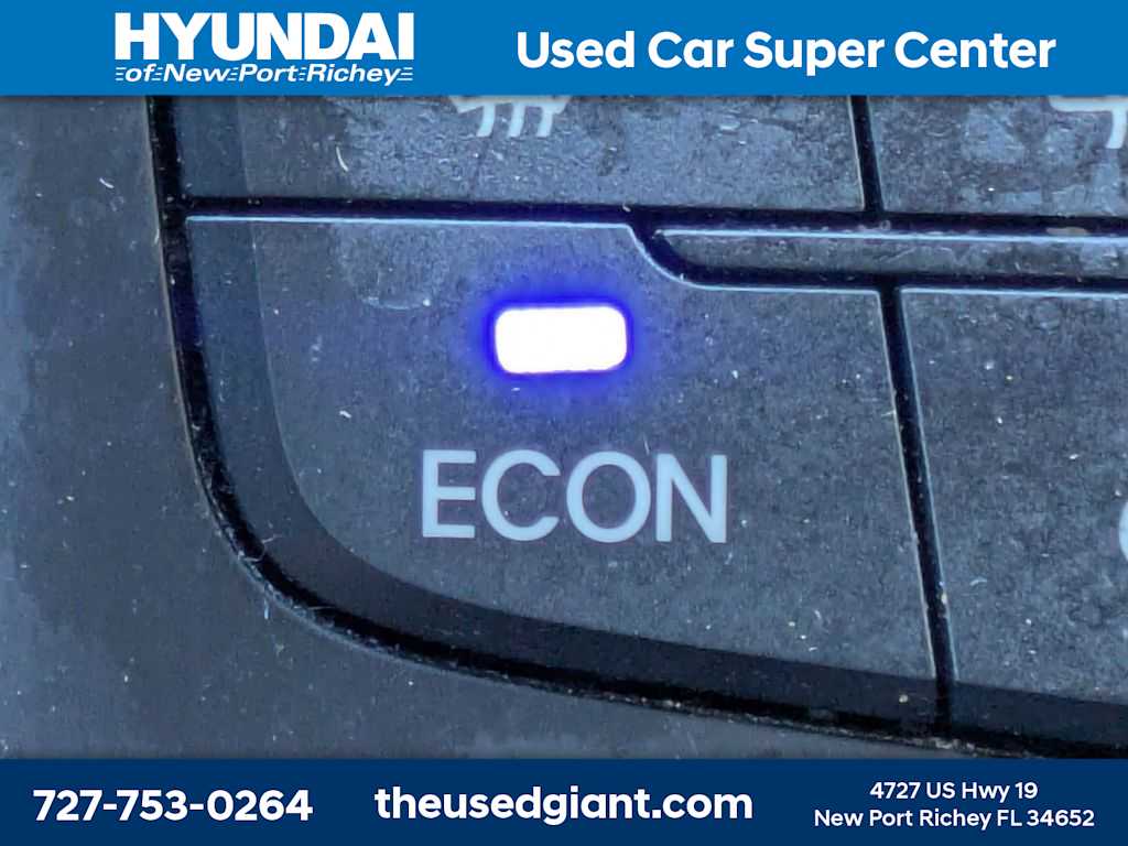 Thumbnail: 2013 Hyundai Sonata - 27