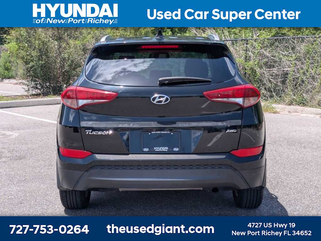 Thumbnail: 2017 Hyundai Tucson - 4
