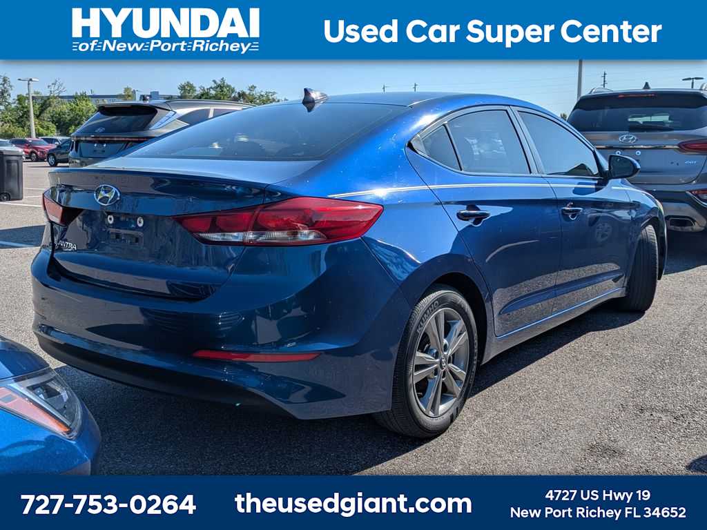 Thumbnail: 2017 Hyundai Elantra - 3