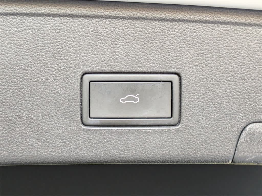 Thumbnail: 2023 Volkswagen Atlas - 13