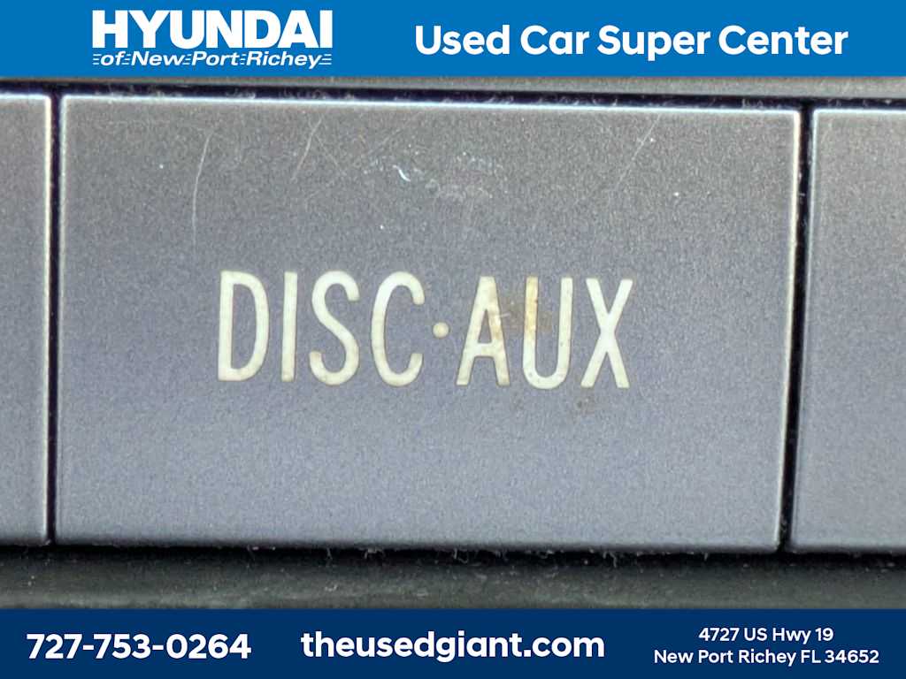 Thumbnail: 2011 Toyota Highlander - 28