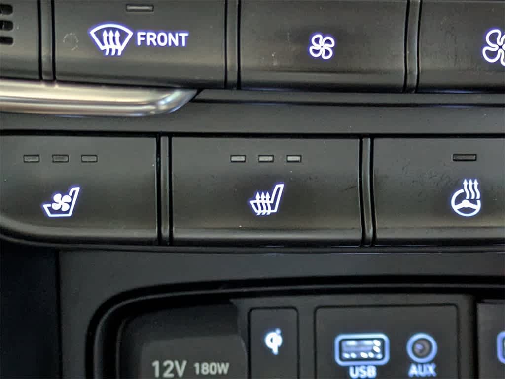 Thumbnail: 2020 Hyundai Santa Fe - 30