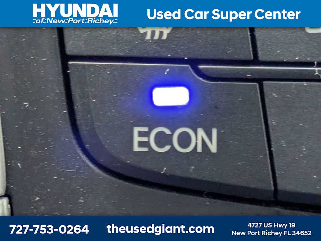 Thumbnail: 2014 Hyundai Sonata - 26