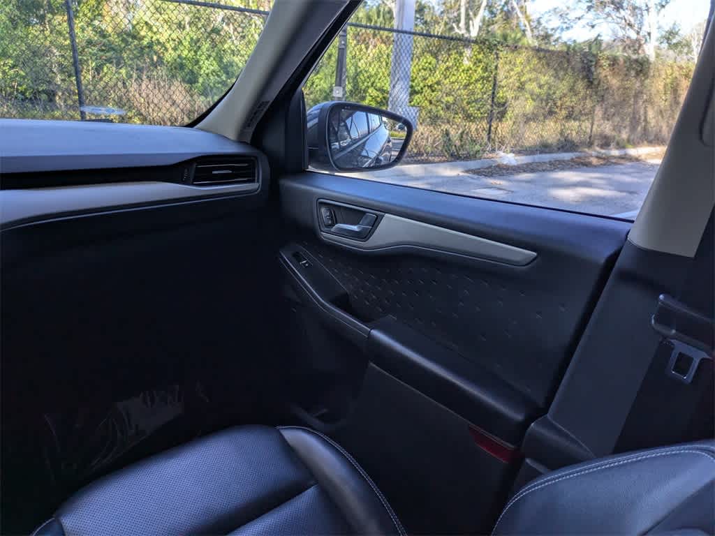 Thumbnail: 2020 Ford Escape - 22