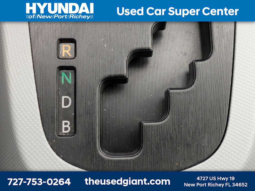 Thumbnail: 2012 Toyota Prius c - 22