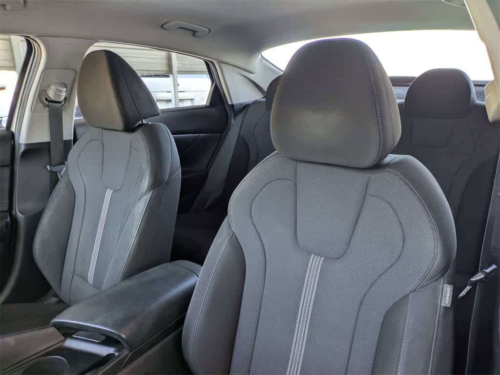 Thumbnail: 2021 Hyundai Elantra - 7