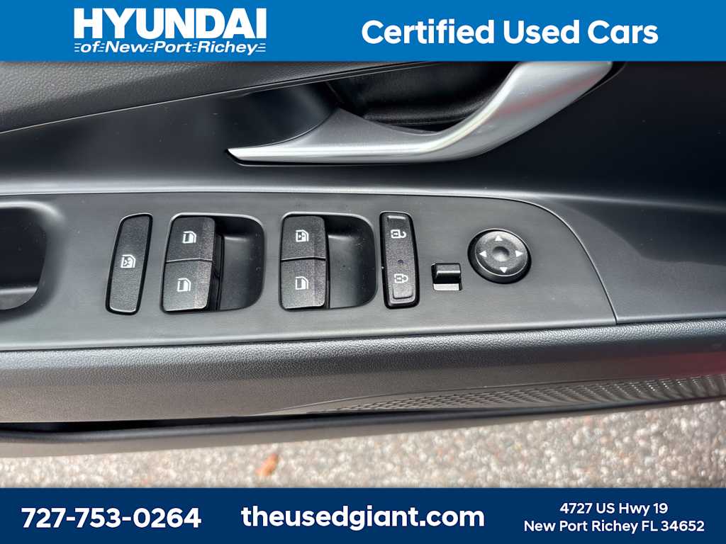 2023 Hyundai Elantra SEL 17