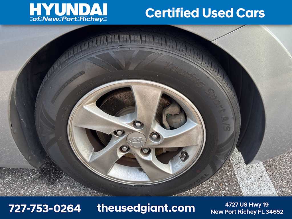 Thumbnail: 2015 Hyundai Elantra - 5