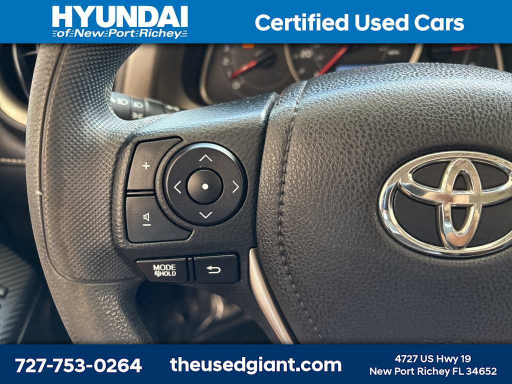 Thumbnail: 2014 Toyota RAV4 - 24