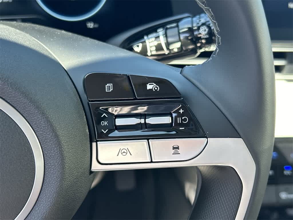 Thumbnail: 2025 Hyundai Elantra - 25